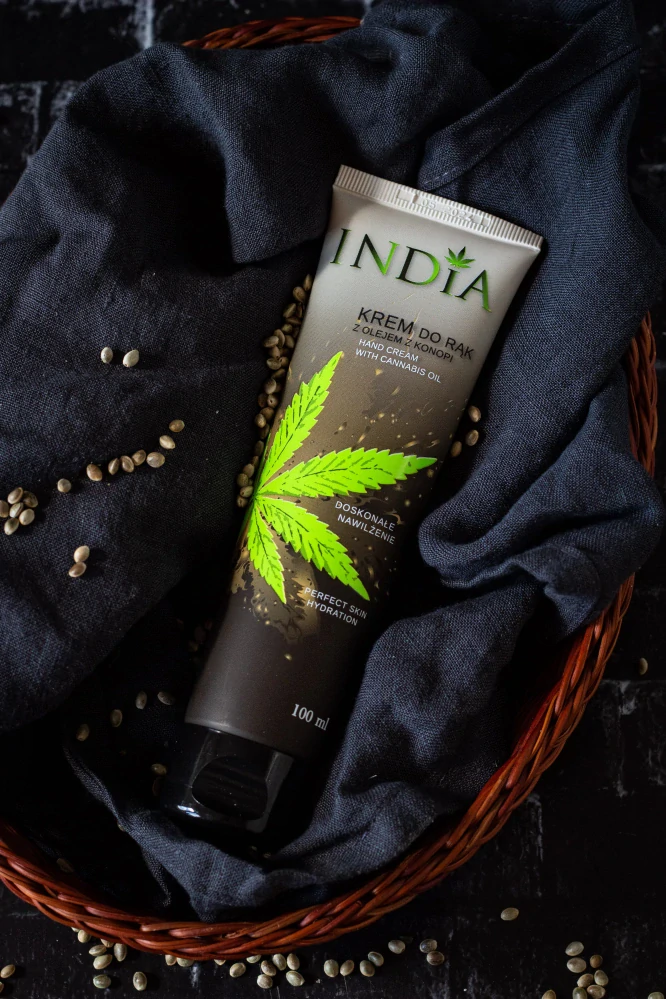 INDIA 100 % PŘÍRODNÍ KONOPNÝ PEELING 250ml